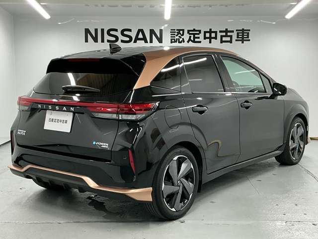 ノートオーラ1.2 G FOUR レザーエディション 4WD