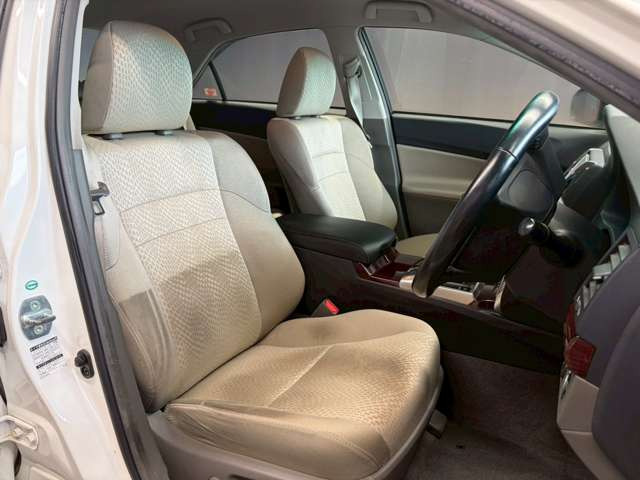 �^�]�Ȃ��L�X�Ƃ��Ă���^�]���₷�������������Ă��܂��������N���[�j���O�����{�ς݂ł��B