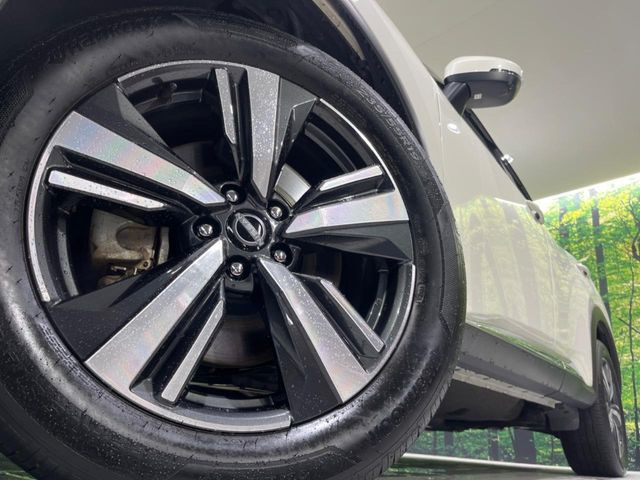 �y����19�C���`�A���~�z�C�[���z�O�ςɃ}�b�`���������A���~�z�C�[���𑕒����Ă���܂��B�e��ЊO�A���~�z�C�[����A�X�^�b�h���X�^�C�����戵�����Ă���܂��B���񂲑��k����������