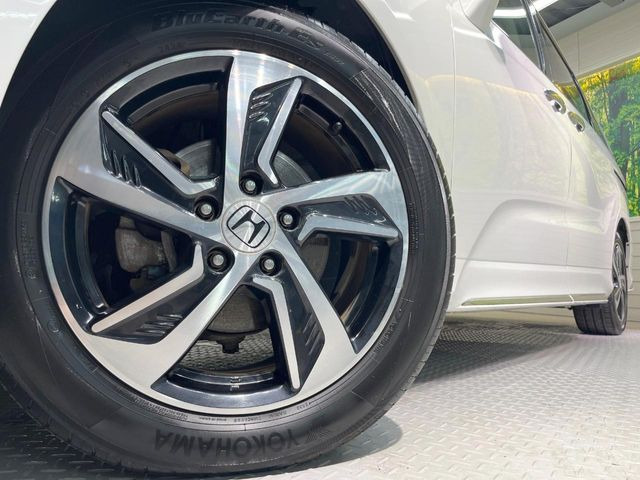 �y����17�C���`�A���~�z�C�[���z�O�ςɃ}�b�`���������A���~�z�C�[���𑕒����Ă���܂��B�e��ЊO�A���~�z�C�[����A�X�^�b�h���X�^�C�����戵�����Ă���܂��B���񂲑��k����������