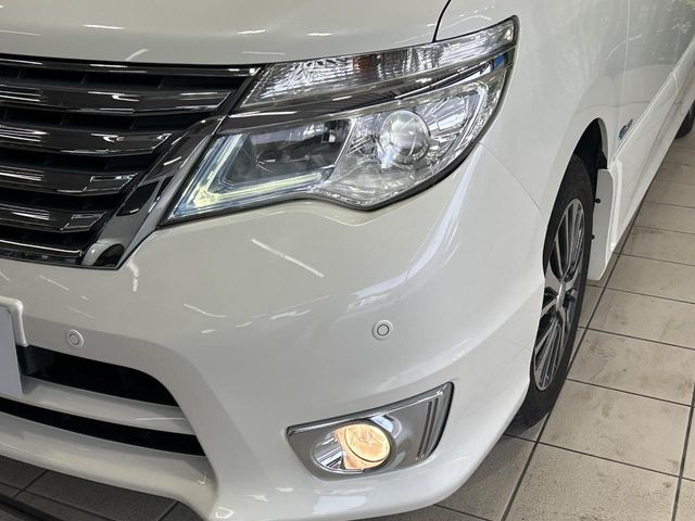 �yLED�w�b�h���C�g�z���V����ԑ��s�����ǍD�Ȏ��E���m�ۂ����S���ĉ^�]�ł��鍂�P�xLED�w�b�h���C�g�𑕔�!�_�����x�������A����d�͂��}�����Ă��܂��B