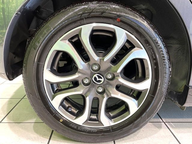 �y����16�C���`�A���~�z�C�[���z�O�ςɃ}�b�`���������A���~�z�C�[���𑕒����Ă���܂��B�e��ЊO�A���~�z�C�[����A�X�^�b�h���X�^�C�����戵�����Ă���܂��B���񂲑��k����������