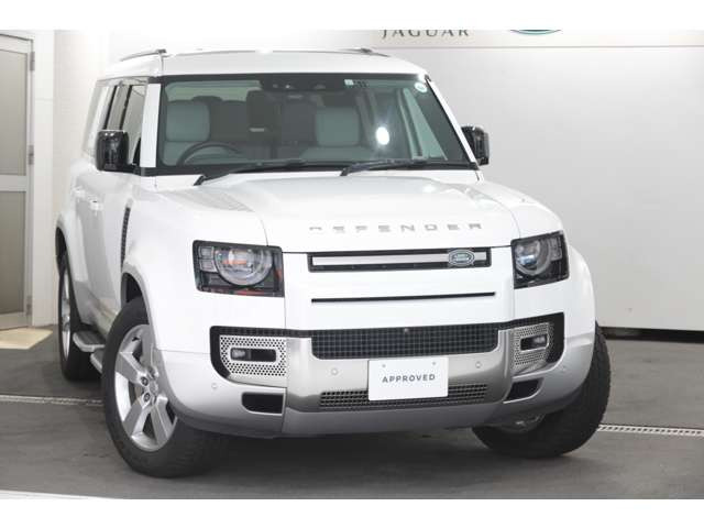 ディフェンダー130 ファースト エディション 3.0L D300 ディーゼル 4WD