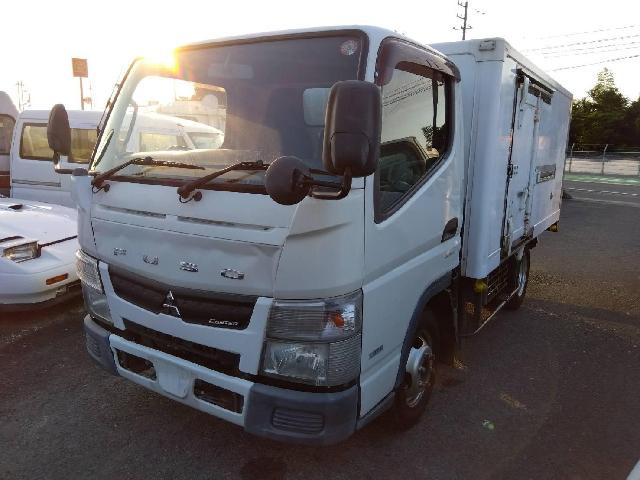 キャンター冷蔵冷凍車