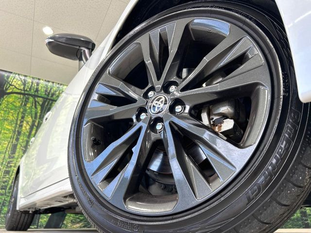 �y����17�C���`�A���~�z�C�[���z�O�ςɃ}�b�`���������A���~�z�C�[���𑕒����Ă���܂��B�e��ЊO�A���~�z�C�[����A�X�^�b�h���X�^�C�����戵�����Ă���܂��B���񂲑��k����������