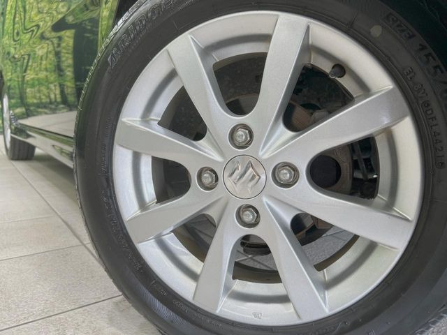 �y����14�C���`�A���~�z�C�[���z�O�ςɃ}�b�`���������A���~�z�C�[���𑕒����Ă���܂��B�e��ЊO�A���~�z�C�[����A�X�^�b�h���X�^�C�����戵�����Ă���܂��B���񂲑��k����������