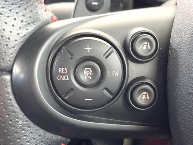 �����[�_�[�N���[�Y�R���g���[��:�O�̎ԂƂ̎Ԋԋ��������ɂƂ�A��葬�x�Ŏ������s���Ă���鎟����̃N���[�Y�R���g���[��!��ɍ������H�⎩���Ԑ�p���H�Ŏg�p����֗��ȋ@�\�ł�!