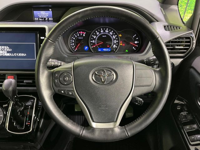 【クルーズコントロール】高速道路もラクラク走行。アクセルを離しても一定速度で走行ができ、長距離運転時の負担を軽減!加速・減速も簡単なスイッチ操作で調整できます。