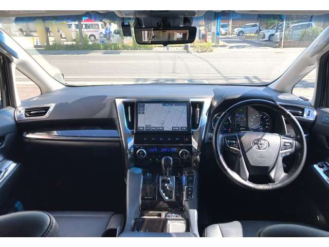 ヴェルファイアハイブリッド 2.5 ZR E-Four 4WD