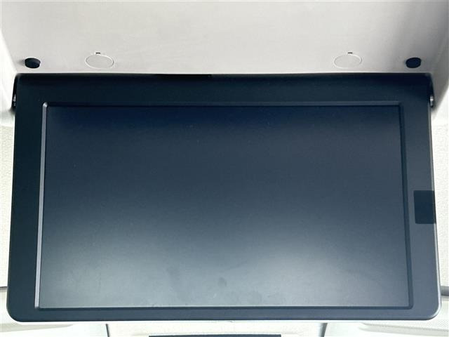 セレナ1.2 e-POWER ハイウェイスターV アーバンクロム