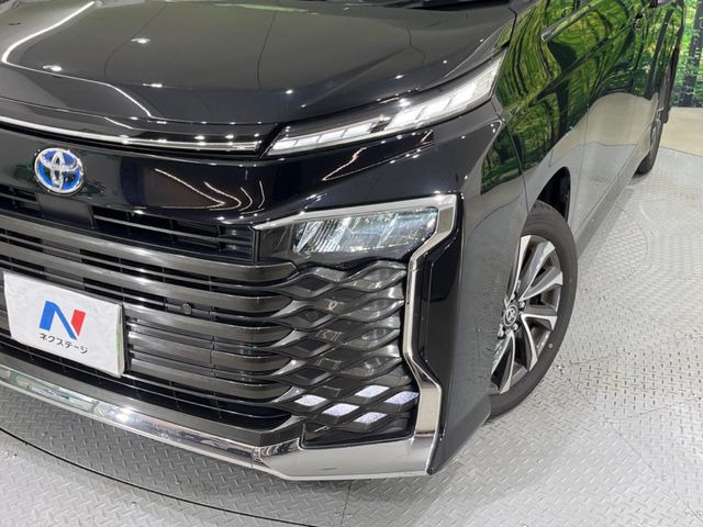 トヨタ ヴォクシー 1.8 ハイブリッド S-Z 395.8万円 令和7年(2025年