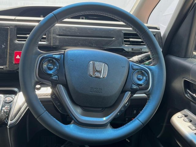 �y�X�e�A�����O�X�C�b�`�z�^�]���A�O������ڐ������炷���ƂȂ��A�I�[�f�B�I���̑��삪�\�ȕ֗��@�\!���S&���K�ȃh���C�u�����o���Ă���܂���