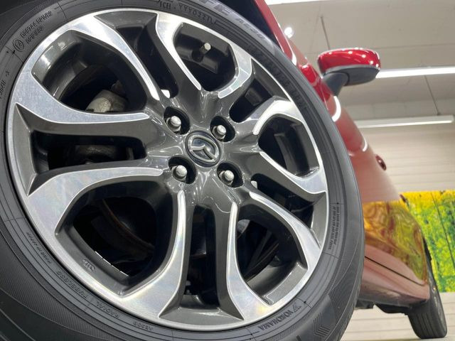 �y�����A���~�z�C�[���z�O�ςɃ}�b�`���������A���~�z�C�[���𑕒����Ă���܂��B�e��ЊO�A���~�z�C�[����A�X�^�b�h���X�^�C�����戵�����Ă���܂��B���񂲑��k����������