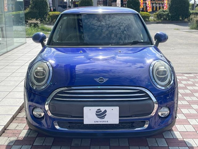 �������x�̃K���X�疌�ŝ����͂������A�㎿�ȃc���E����������B���O����_���J�����؂Ȉ��Ԃ�ی삵�A�F�����E�򉻂�h�~�B�u�e�X�v���b�V���R�[�g�v�A�u�e�v���~�b�T�R�[�g�v���炨�I�т��������܂��B