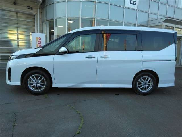 セレナ2.0 ハイウェイスターV ステップタイプ 4WD