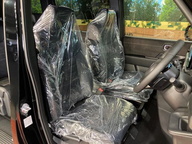 もちろん車内はキレイです♪よりクリーンな状態をキープしたいお客様には『ナノゾーンコート』がおすすめ!新型コロナウイルス対策や、除菌・消臭に効果を発揮し多くの方にご好評いただいております。
