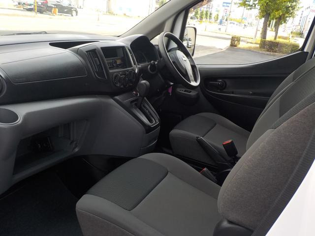 NV200バネットバン1.6 DX 4WD