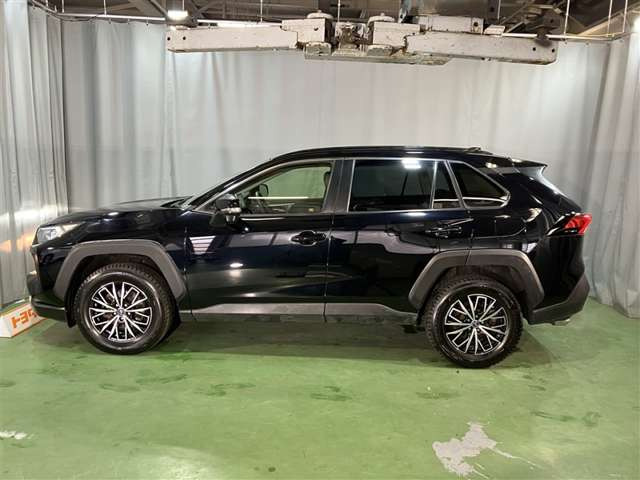RAV42.0 アドベンチャー 4WD