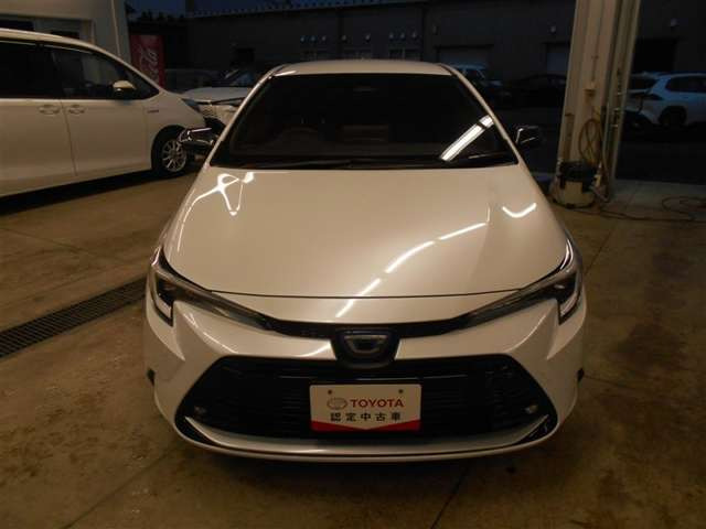 カローラツーリング1.8 ハイブリッド W×B