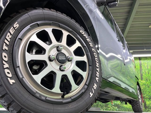�y15�C���`�A���~�z�C�[���z�O�ςɃ}�b�`�����A���~�z�C�[���𑕒����Ă���܂��B�e��A���~�z�C�[����A�X�^�b�h���X�^�C�����戵�����Ă���܂��B���񂲑��k����������