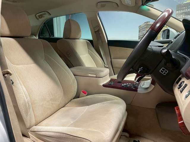 �^�]�Ȃ��L�X�Ƃ��Ă���^�]���₷�������������Ă��܂��������N���[�j���O�����{�ς݂ł��B