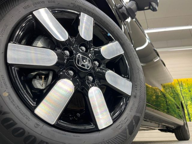 �y�����A���~�z�C�[���z�f�U�C�����̍��������A���~�z�C�[���𑕒����Ă���܂��B�e��ЊO�A���~�z�C�[����A�X�^�b�h���X�^�C�����戵�����Ă���܂��B���񂲑��k����������
