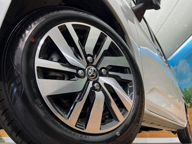 �y����14�C���`�A���~�z�C�[���z�O�ςɃ}�b�`���������A���~�z�C�[���𑕒����Ă���܂��B�e��ЊO�A���~�z�C�[����A�X�^�b�h���X�^�C�����戵�����Ă���܂��B���񂲑��k����������