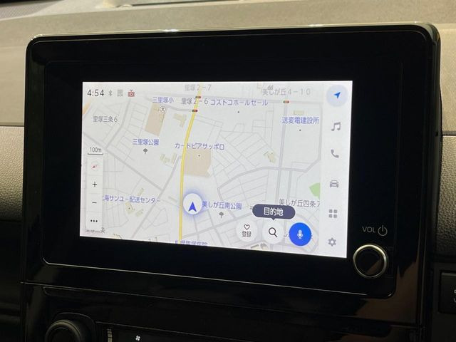 �y8�C���` �f�B�X�v���C�I�[�f�B�I�z���ʂ̃f�B�X�v���C��AppleCarPlay��AndroidAuto�����p�\�B�傫�ȉ�ʂŃX�}�z�i�r�A�v���������p���������܂���