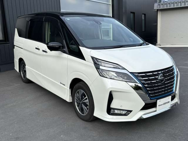 セレナ1.2 e-POWER ハイウェイスターV
