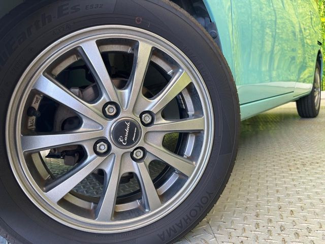 �y14�C���`�A���~�z�C�[���z�O�ςɃ}�b�`�����A���~�z�C�[���𑕒����Ă���܂��B�e��A���~�z�C�[����A�X�^�b�h���X�^�C�����戵�����Ă���܂��B���񂲑��k����������