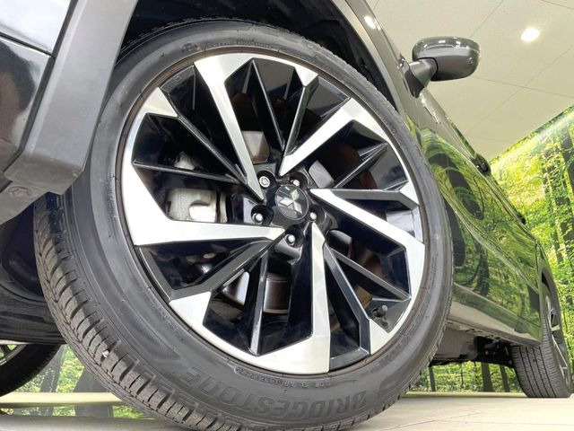 �y�����A���~�z�C�[���z�O�ςɃ}�b�`���������A���~�z�C�[���𑕒����Ă���܂��B�e��ЊO�A���~�z�C�[����A�X�^�b�h���X�^�C�����戵�����Ă���܂��B���񂲑��k����������