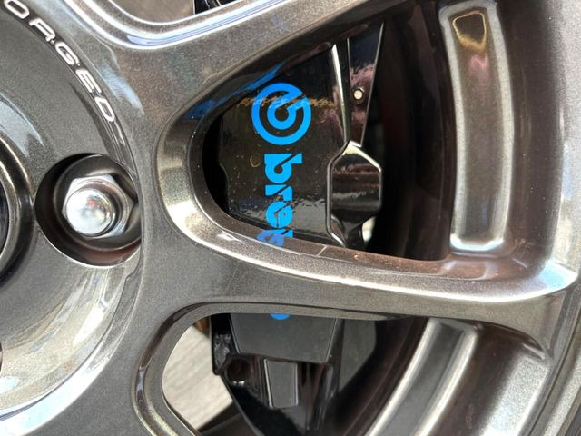 �y�u�����{���L�����p�[�z�n�C�p���[�ԗ��ɂ͋��͂ȃu���[�L���K�{!���E�̃X�[�p�[�J�[�ɂ��̗p�����C�^���A�̍������[�J�[�u�u�����{�v�𑕒�!�F�N�₩�ȃL�����p�[���X�|�[�e�B�Ȉ�ۂ��������Ă܂���