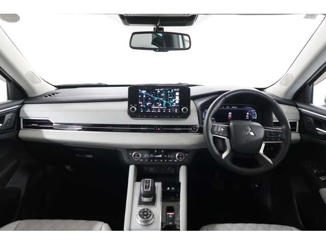 アウトランダーPHEV 2.4 P 4WD