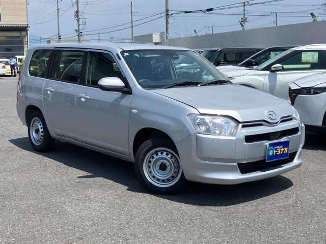 禁煙で綺麗に乗ってます!ですから車内はとってもきれいです!当社の煙草を吸わない社員がチェックしてます。煙草を吸わない方や煙草の匂いが気になる方も安心してお乗りいただけますね!