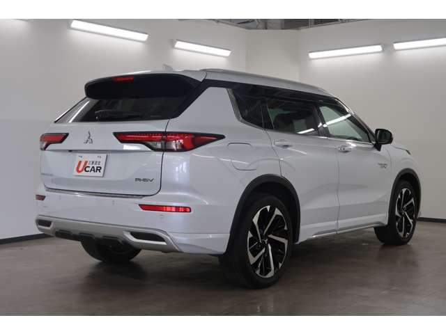 アウトランダーPHEV 2.4 P 4WD