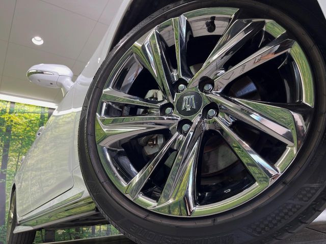 �O�ςɃ}�b�`���������A���~�z�C�[���𑕒����Ă���܂��B�e��ЊO�A���~�z�C�[����A�X�^�b�h���X�^�C�����戵�����Ă���܂��B���񂲑��k����������