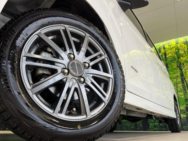 �y14�C���`�A���~�z�C�[���z�O�ςɃ}�b�`�����A���~�z�C�[���𑕒����Ă���܂��B�e��A���~�z�C�[����A�X�^�b�h���X�^�C�����戵�����Ă���܂��B���񂲑��k����������