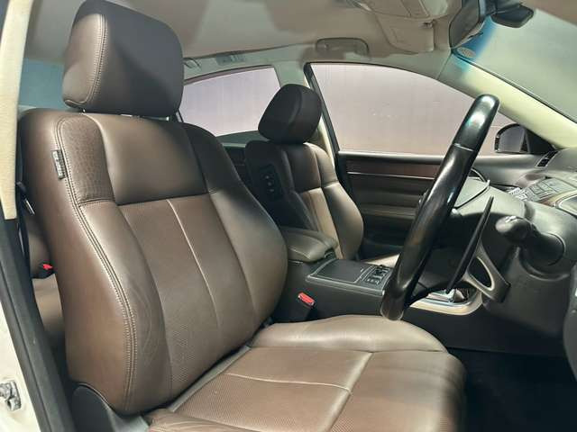 �^�]�Ȃ��L�X�Ƃ��Ă���^�]���₷�������������Ă��܂��������N���[�j���O�����{�ς݂ł��B