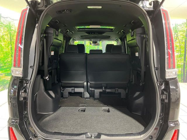 普段のお買い物や通勤、送迎等に十分な荷室スペースを確保しております。セカンドシートを倒すと、大きな荷物の積載も可能です♪