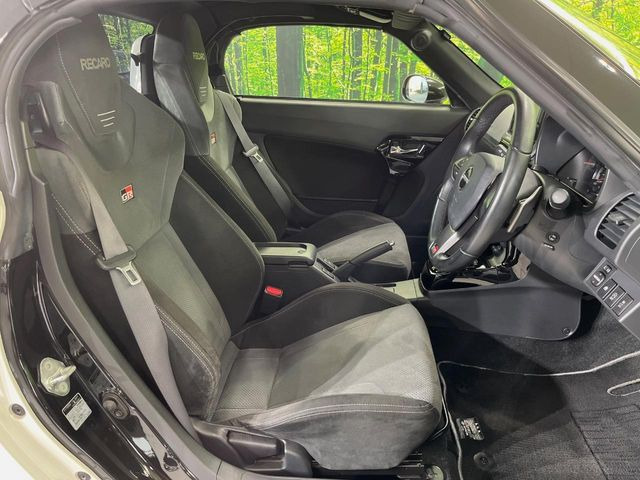 �yRECARO���o�b�P�g�V�[�g�z�l�ԍH�w�Ɋ�Â����ʈ����z�ɂ���č��ւ̕��S�Ⓑ���ԉ^�]���̔�J�������y������ڂŃ��J���Ƃ킩��X�|�[�e�B�ȃ��b�N�X�������ł��B