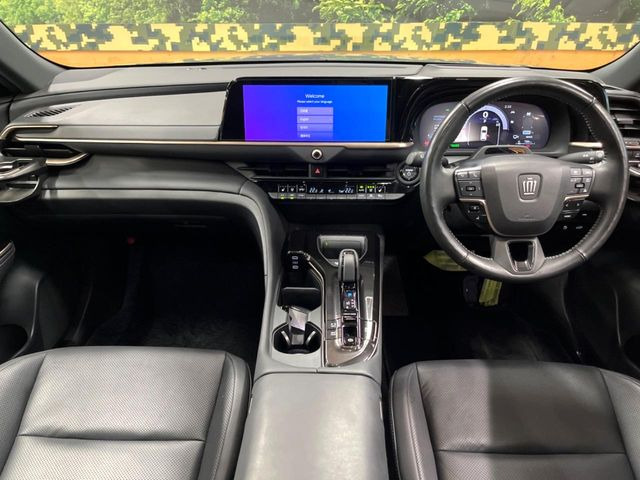 クラウンスポーツ2.5 Z E-Four 4WD