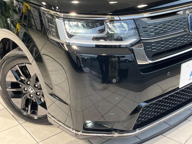 �yLED�w�b�h���C�g�z���V����ԑ��s�����ǍD�Ȏ��E���m�ۂ����S���ĉ^�]�ł��鍂�P�xLED�w�b�h���C�g�𑕔�!�_�����x�������A����d�͂��}�����Ă��܂��B
