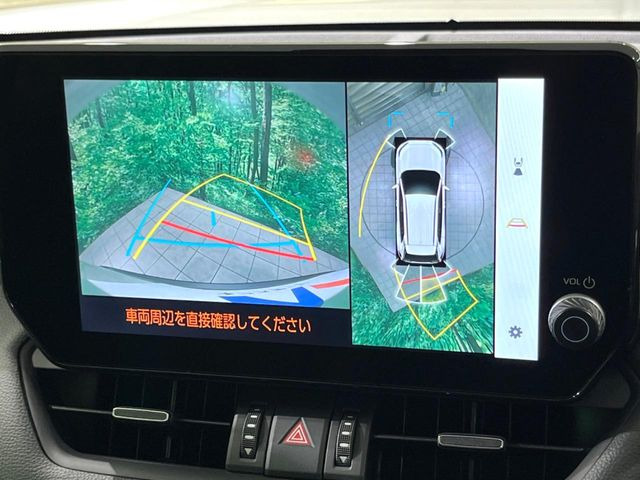 【パノラミックビューモニター】専用のカメラにより、上から見下ろしたような視点で360度クルマの周囲を確認することができます☆死角部分も確認しやすく、狭い場所での切り返しや駐車もスムーズに行えます。
