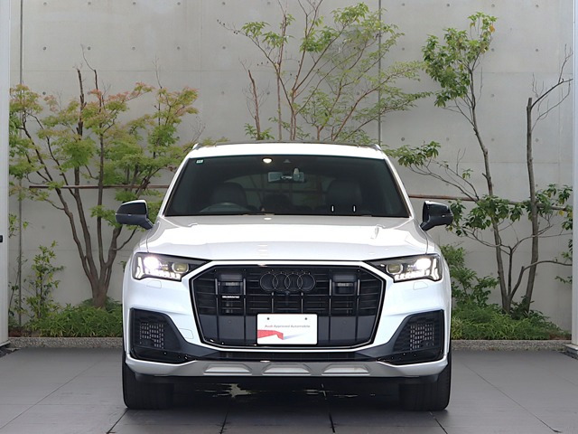 Q755 TFSI クワトロ Sライン 4WD