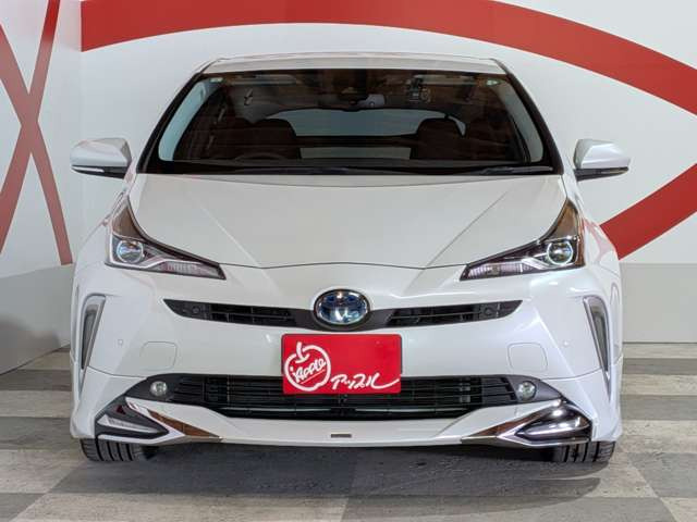 プリウス1.8 S セーフティ プラスII E-Four 4WD