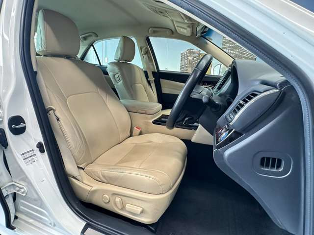 �^�]�Ȃ��L�X�Ƃ��Ă���^�]���₷�������������Ă��܂��������N���[�j���O�����{�ς݂ł��B