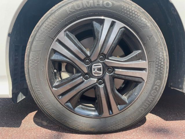 �y����16�C���`�A���~�z�C�[���z�O�ςɃ}�b�`���������A���~�z�C�[���𑕒����Ă���܂��B�e��ЊO�A���~�z�C�[����A�X�^�b�h���X�^�C�����戵�����Ă���܂��B���񂲑��k����������