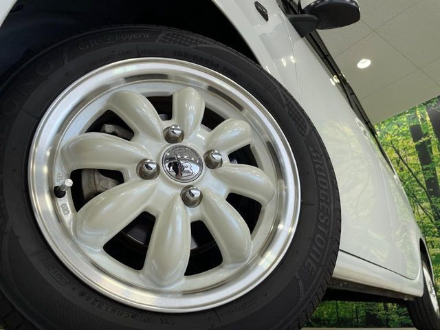 �y14�C���`�A���~�z�C�[���z�O�ςɃ}�b�`�����A���~�z�C�[���𑕒����Ă���܂��B�e��A���~�z�C�[����A�X�^�b�h���X�^�C�����戵�����Ă���܂��B���񂲑��k����������