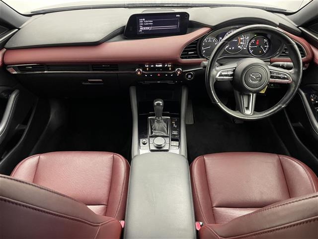 MAZDA3ファストバック2.0 20S バーガンディ セレクション