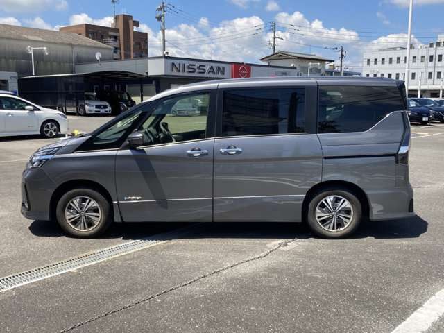 セレナ1.2 e-POWER ハイウェイスターV